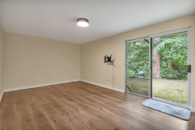 Building Photo - 4104 68th Ave NW