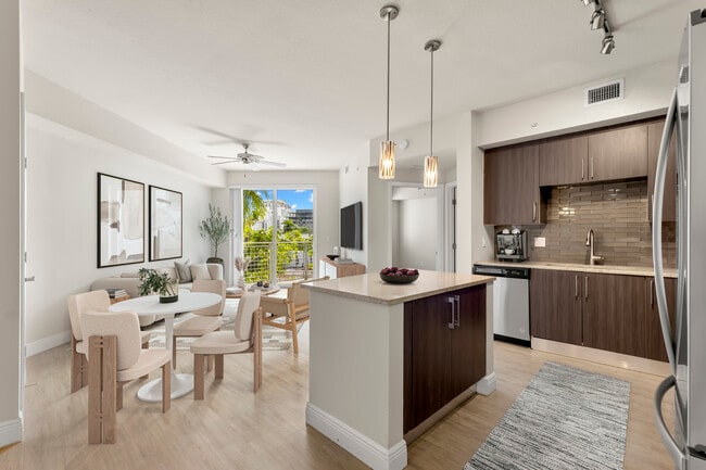 Building Photo - SOMA at Brickell