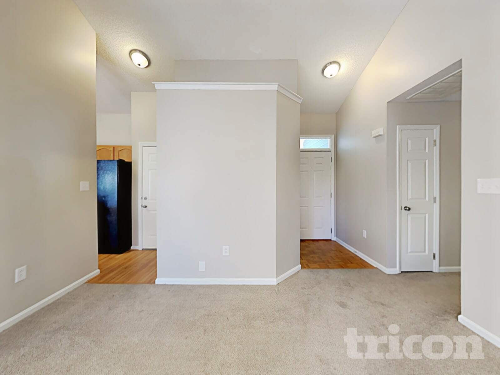 Building Photo - 5207 Hedgecrest Pl