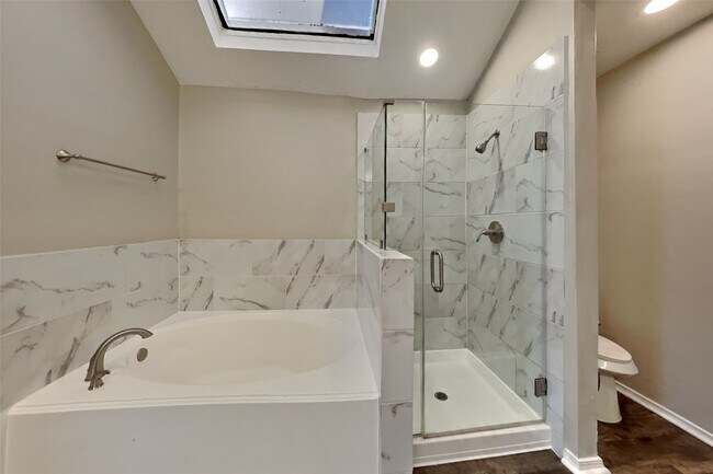 Building Photo - 16315 Chimneystone Dr