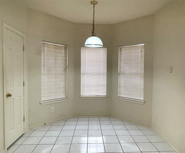 Building Photo - 1622 Diamond Brook Dr