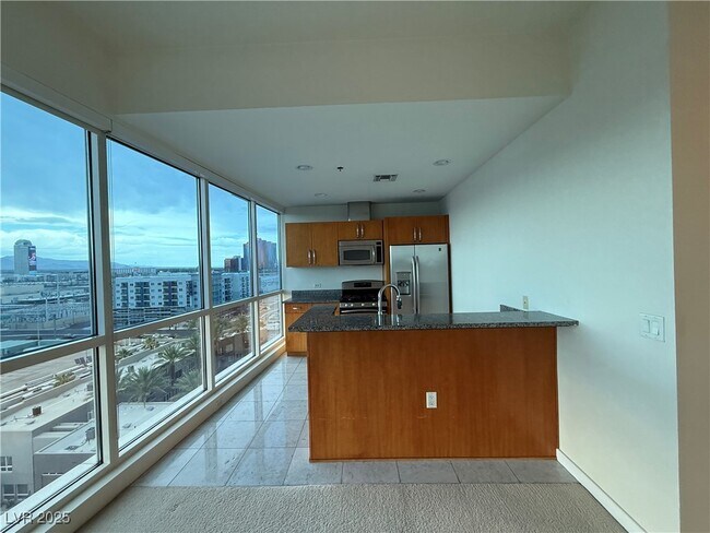 Building Photo - 4575 Dean Martin Dr