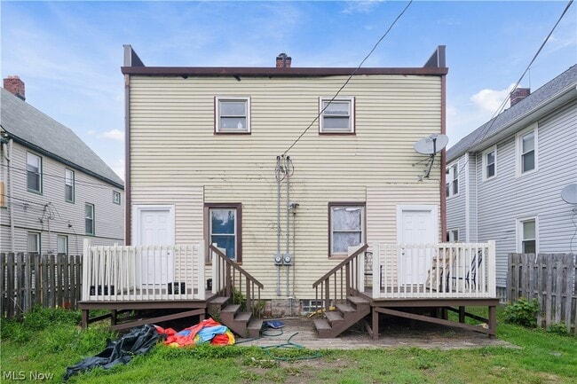 Building Photo - 9615 Larnder Ave