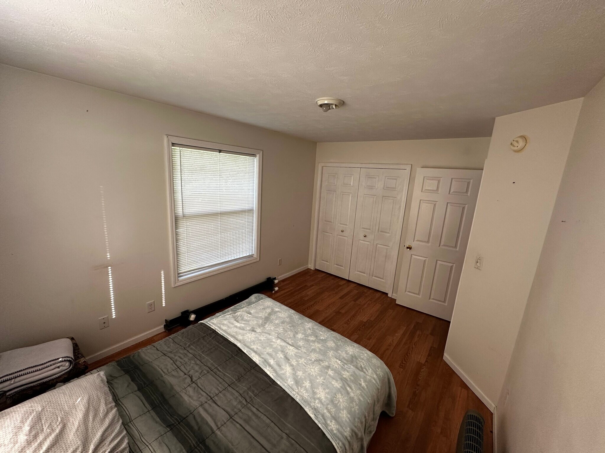 Building Photo - 4438 Morningside Dr SE