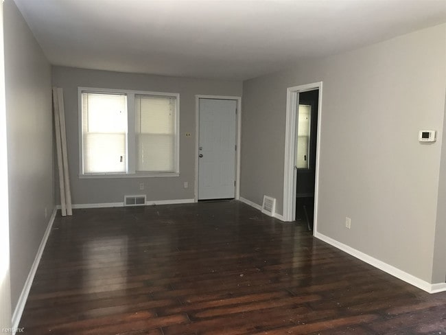 Building Photo - 5 br, 2 bath House - 926 E Coy Ave