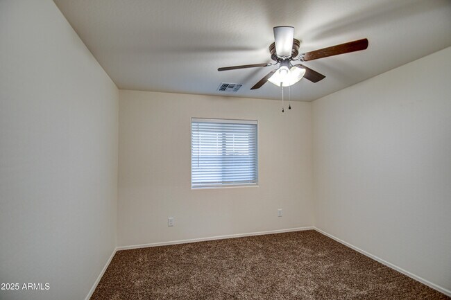 Building Photo - 22955 Pine St