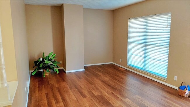 Building Photo - 1920 Americana Way