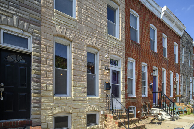 Primary Photo - 118 Burnett St