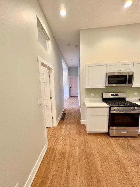 Building Photo - 825 W Armitage Ave