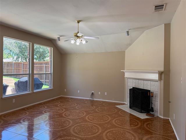 Building Photo - 405 Love Bird Ln