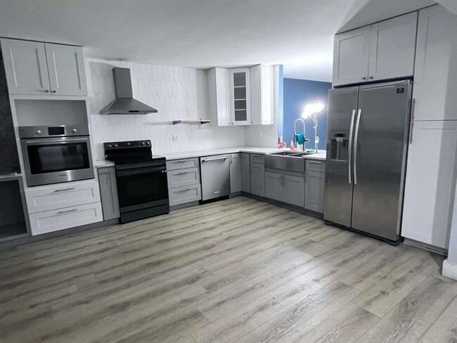 Building Photo - 20441 NE 30th Ave