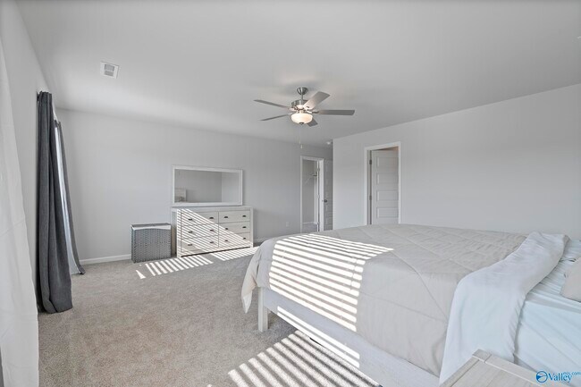 Building Photo - 27758 Whitechapel Ln
