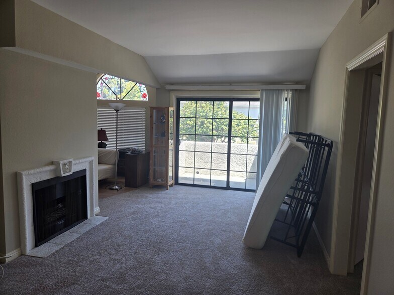 Building Photo - 3271 Sawtelle Blvd