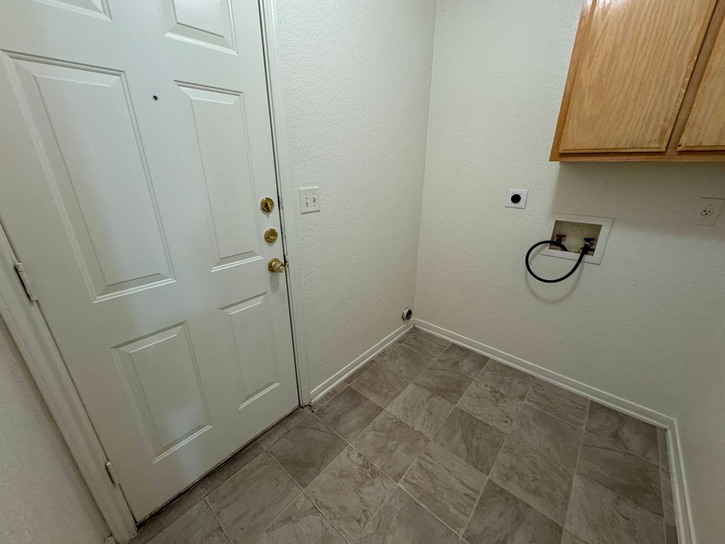 Building Photo - 3701 Ys Pak Ct