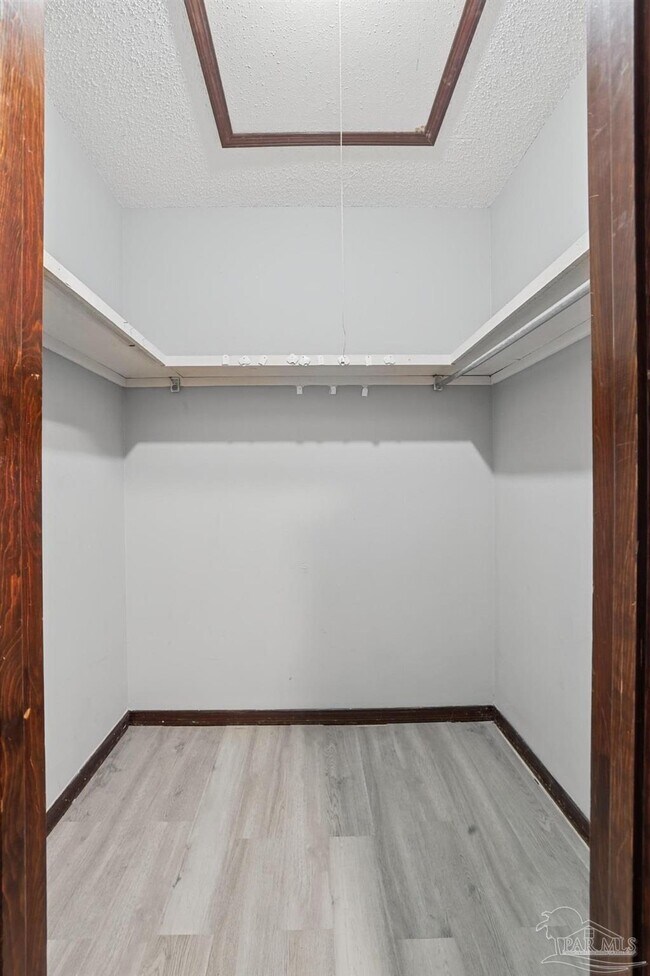 Building Photo - 455 Stara Cir