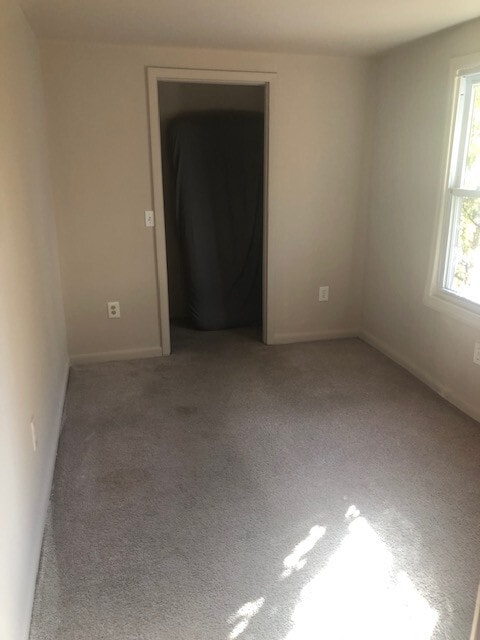 Building Photo - 3 Bedroom House in Fells Point with a roof...