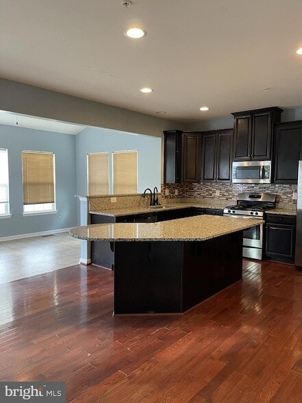 Building Photo - 9229 Wainwright Ln