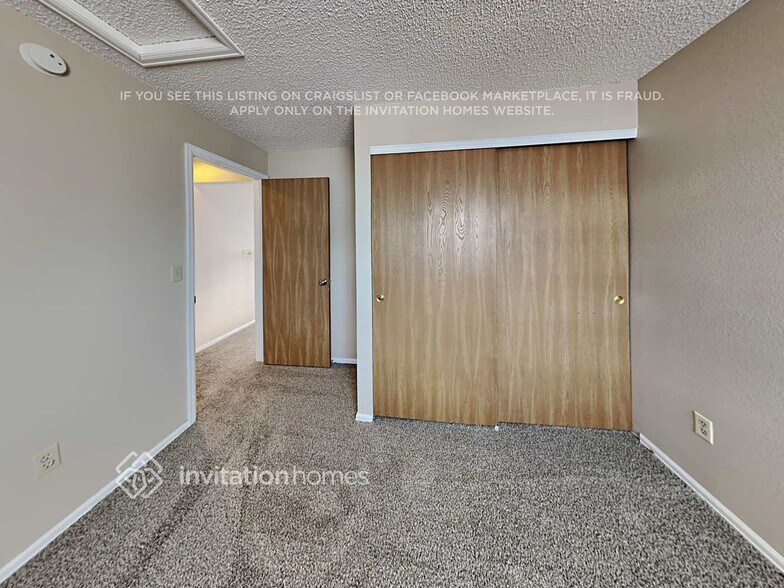 Building Photo - 4890 N Foxtail Dr