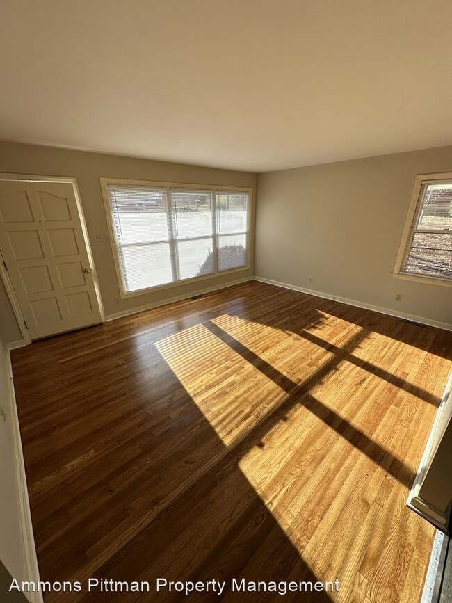 Building Photo - 3 br, 1 bath House - 2626 Crestline Avenue