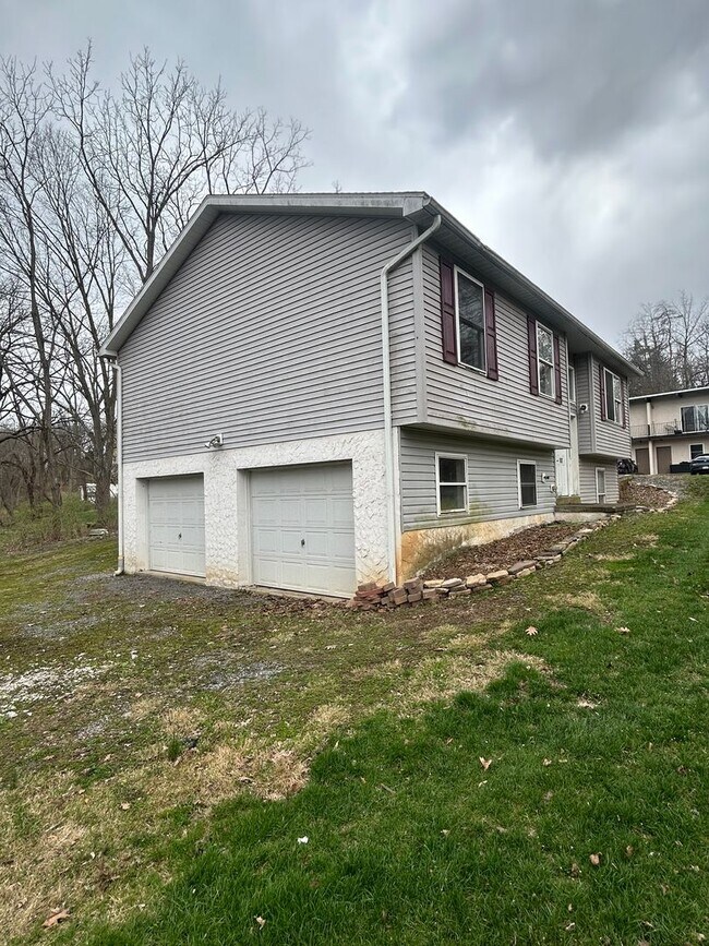 Building Photo - 103 Grandview Rd