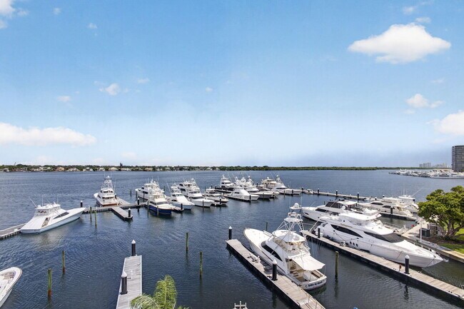 Building Photo - 1208 Marine Way