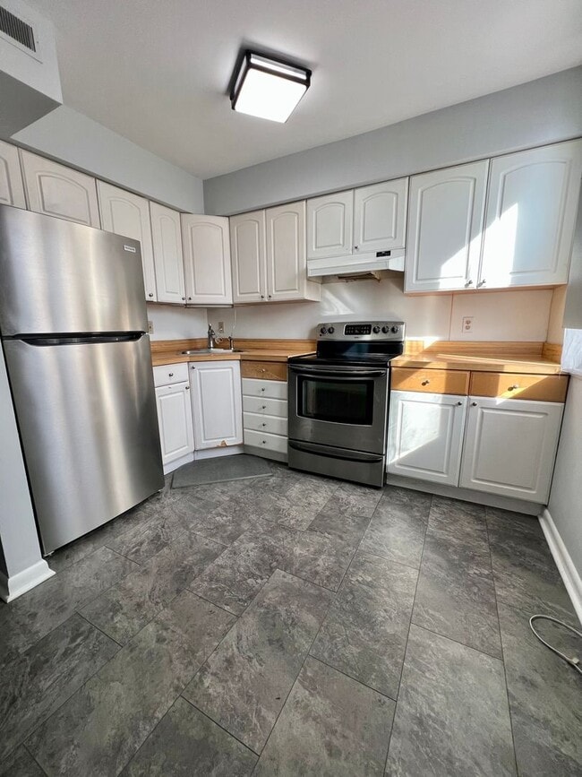 Building Photo - Beautiful 3bed-1.5 bath Home in Ambler!