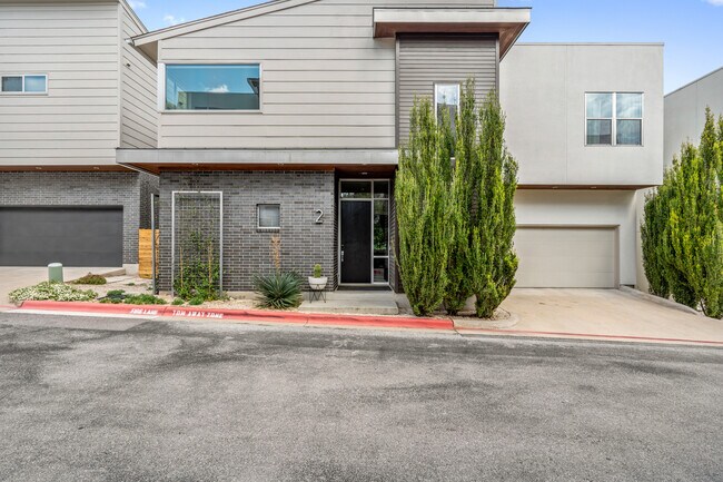 Building Photo - 2105 Goodrich Ave