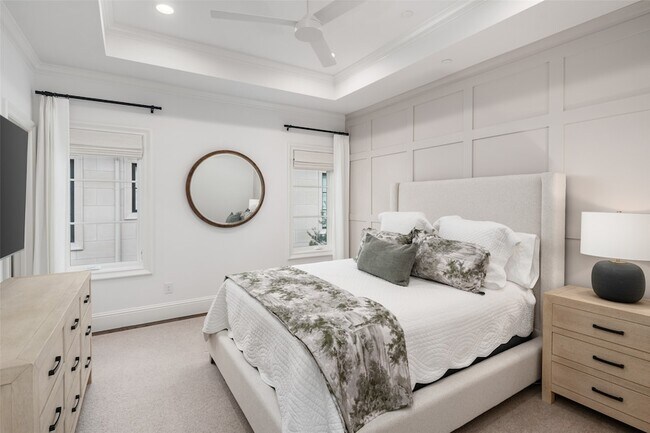 Building Photo - 3537 Villanova St