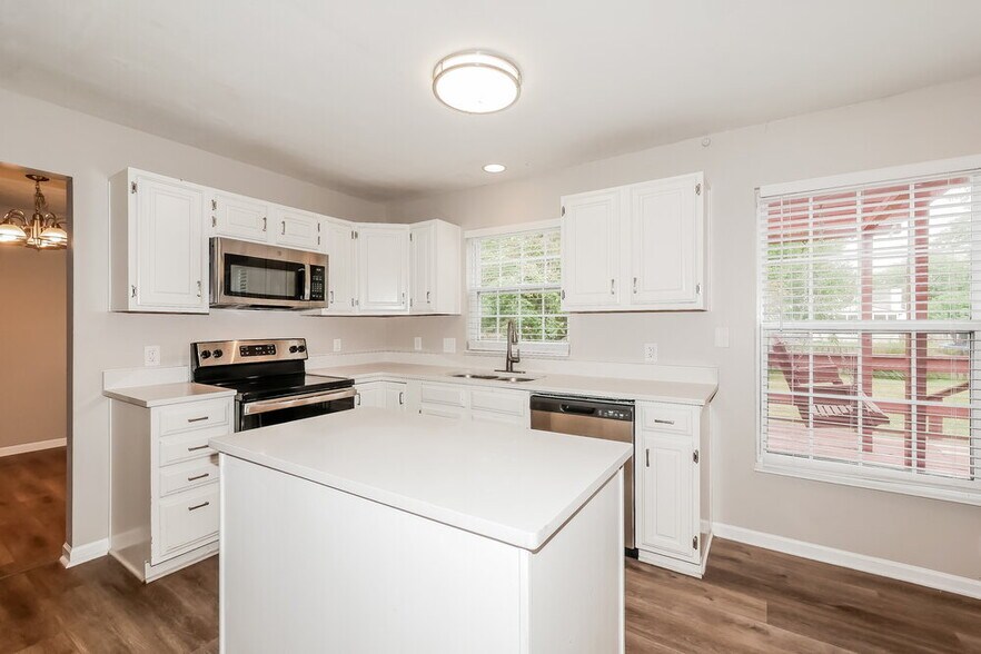 Building Photo - 349 Creekstone Dr