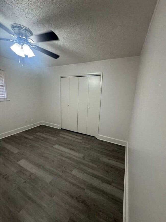 Building Photo - **Modern 2 Bed / 1 Bath Duplex in Little E...