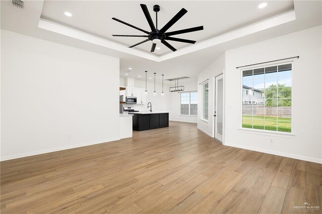 Building Photo - 13 S Elevation Dr