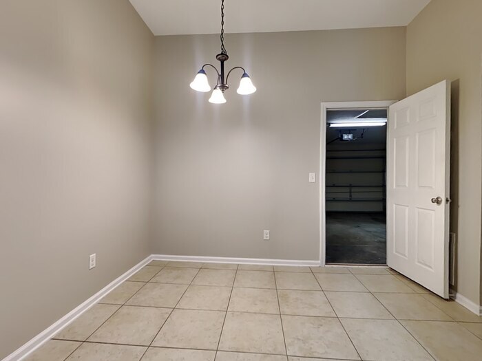Building Photo - 83289 Purple Martin Dr