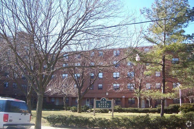 Primary Photo - New Haven Plaza