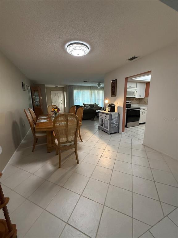 Building Photo - 819 S Gondola Dr