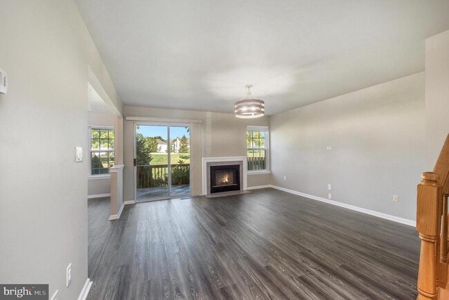 Building Photo - 131 Gleneagles Dr