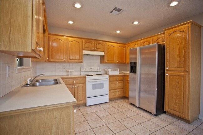 Building Photo - 3803 SW Mason Rd