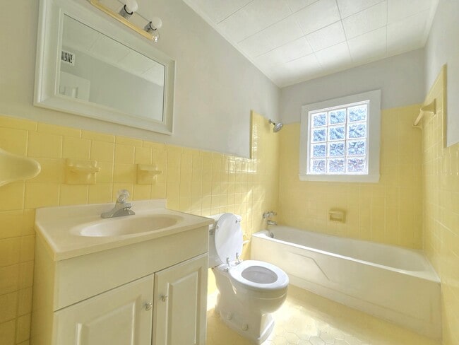 Bathroom - 417 10th Ave S