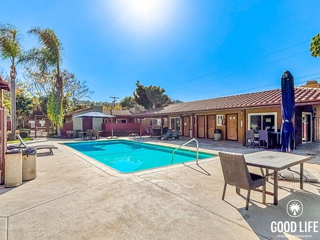 Building Photo - Stunning 2BD/2BA Condo in El Cajon W/ A/C, Private Balcony, Updated Kitchen, Coin-Op Laundry, & C...