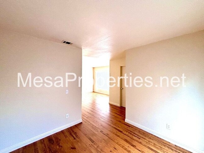 Building Photo - 10850 Villa St