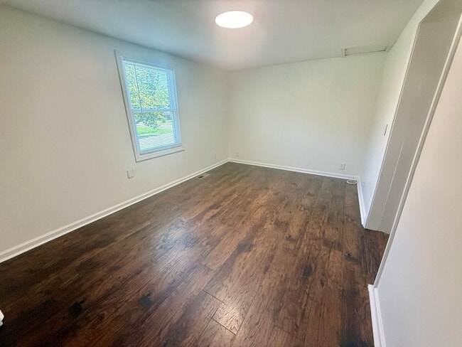 Building Photo - 902 Gibson Dr