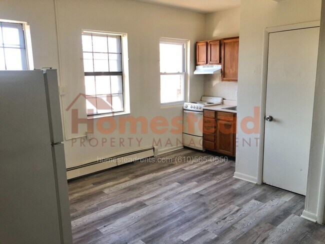 Building Photo - 119 Long Ln