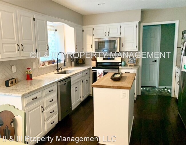 Building Photo - 4 br, 2.5 bath House - 11509 Newton St