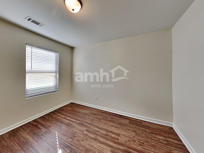 Building Photo - 1240 Faye Ct