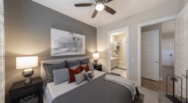 Building Photo - Free Rent for a Month – Yes, Really!
