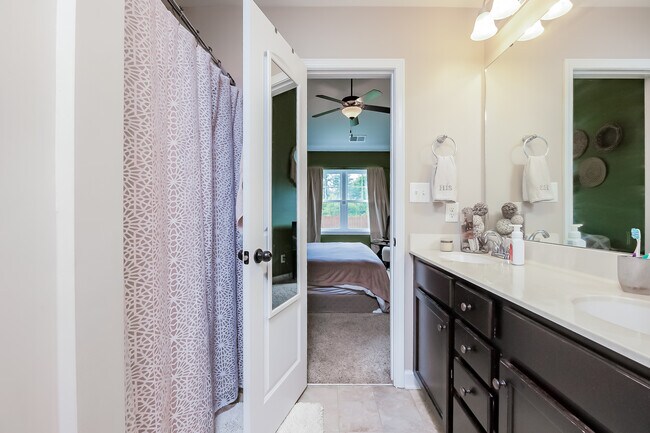 Building Photo - 425 Sea Buoy Ln