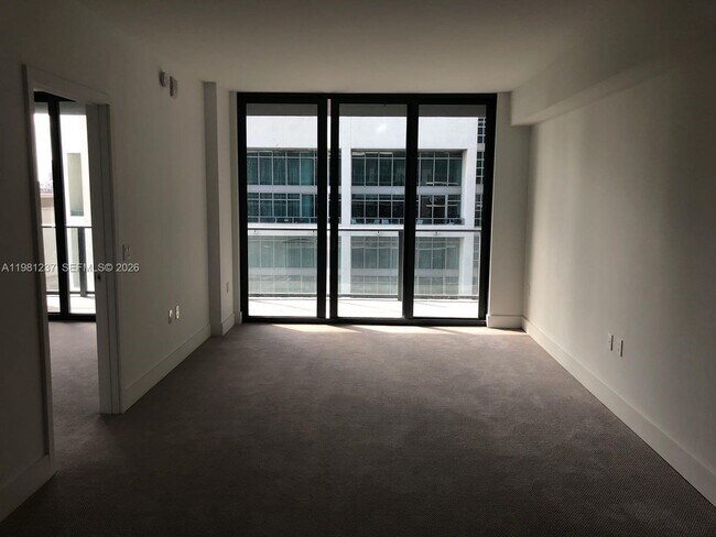 Building Photo - 121 NE 34th St