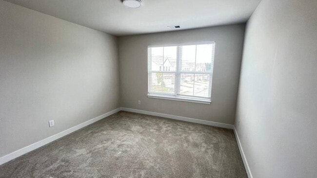 Building Photo - 136 Salt Lk Ln