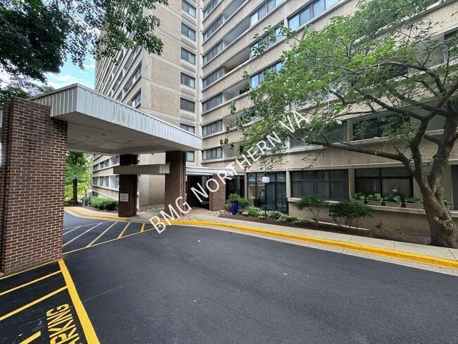 Building Photo - 5911 Edsall Rd