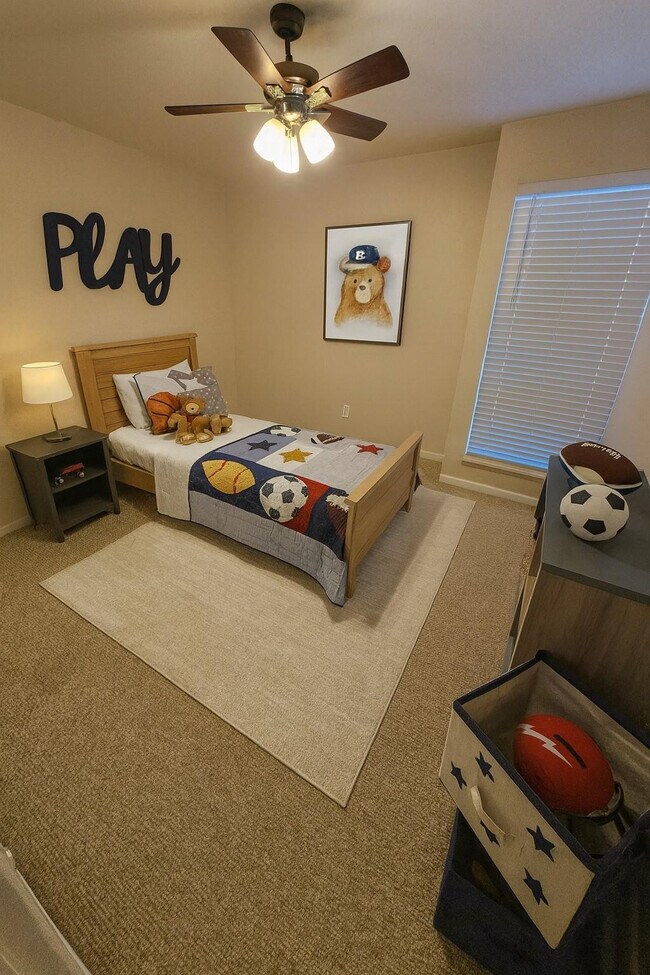 Building Photo - 8236 9th Ct