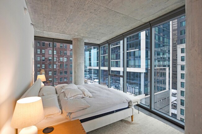 Building Photo - 60 E Randolph St